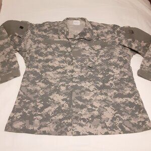 Coat, Army Combat Uniform * Medium, Regular * EUC * US Army Issue * UCP